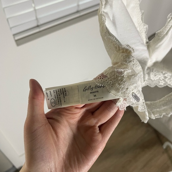 Gilly Hicks Cream Lace Bralette - Picture 3 of 3